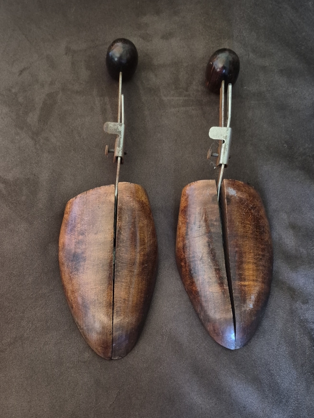 Vintafe Wooden Shoe Trees with Adjustable Metal Stem - Brown